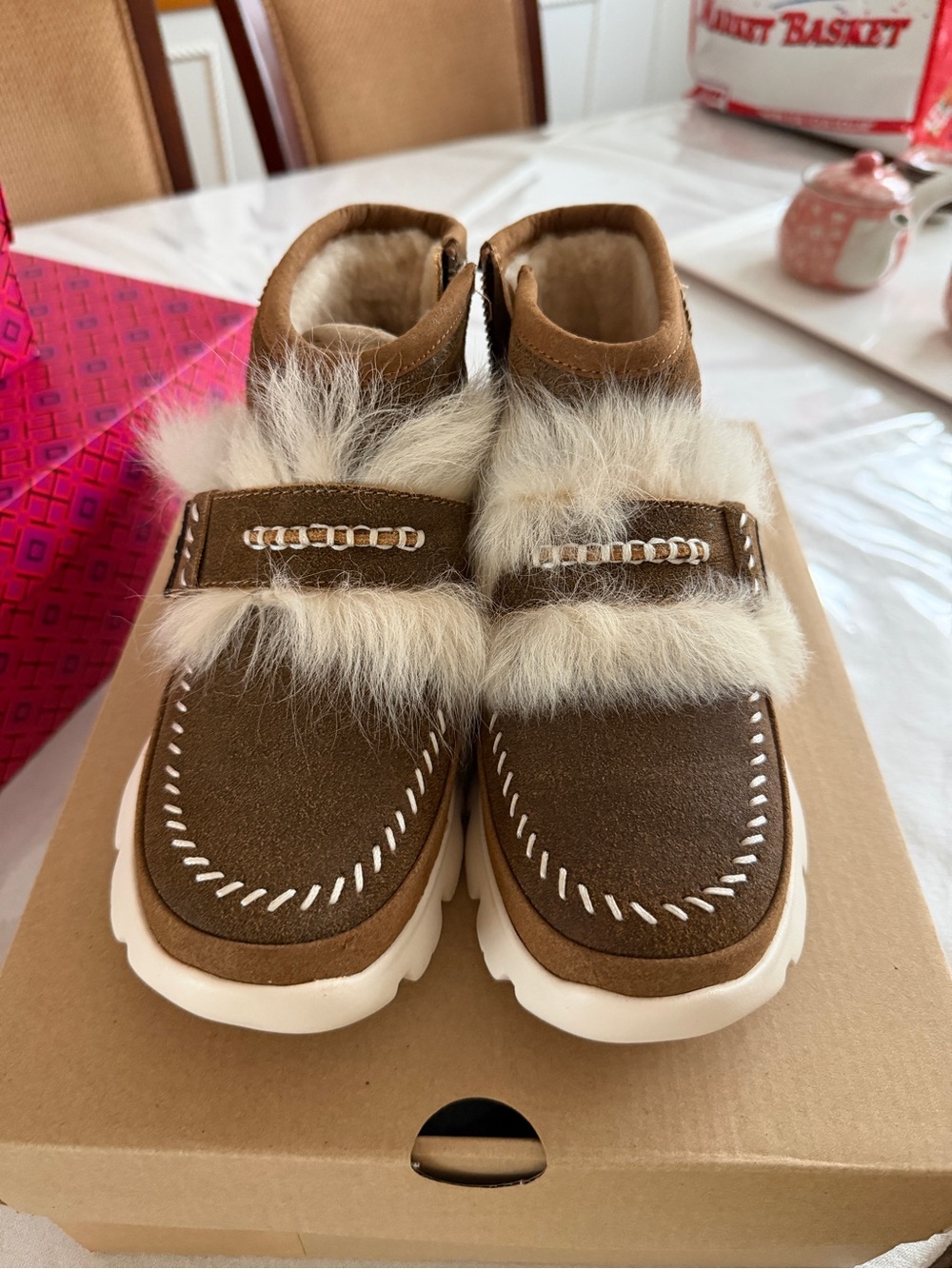 UGG FLUFF PUNK ANKLE CHESTNUT BOOTS - WOMEN'S